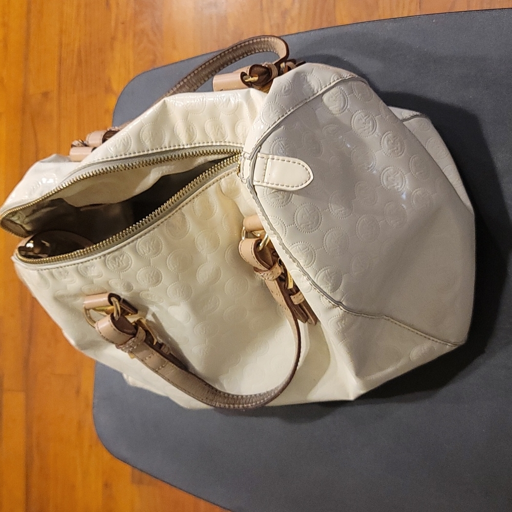 Are off-white Michael Kors bag